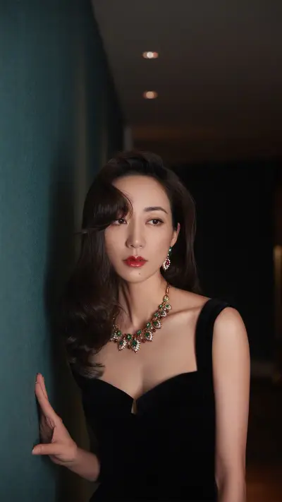 “多面艺人”韩雪