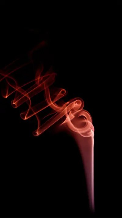 黑色背景烟雾好看背景壁纸-锐景创意 - Screenshot 1