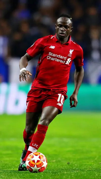 从没落豪门到欧洲霸主 - Screenshot 1