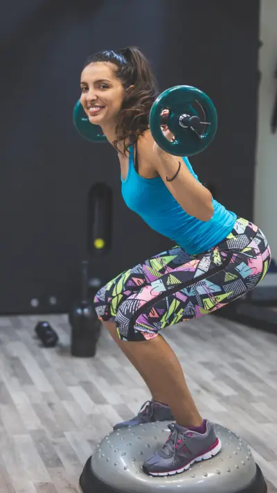 为何女性都爱做深蹲？ - Screenshot 1