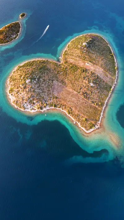 旅行中的心形岛
